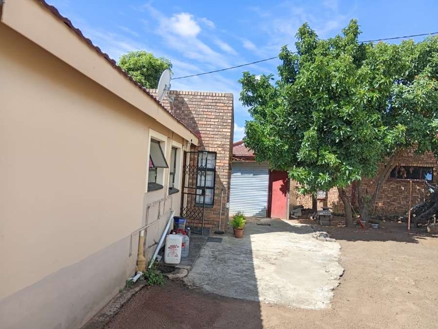 3 Bedroom Property for Sale in Lethlabile North West